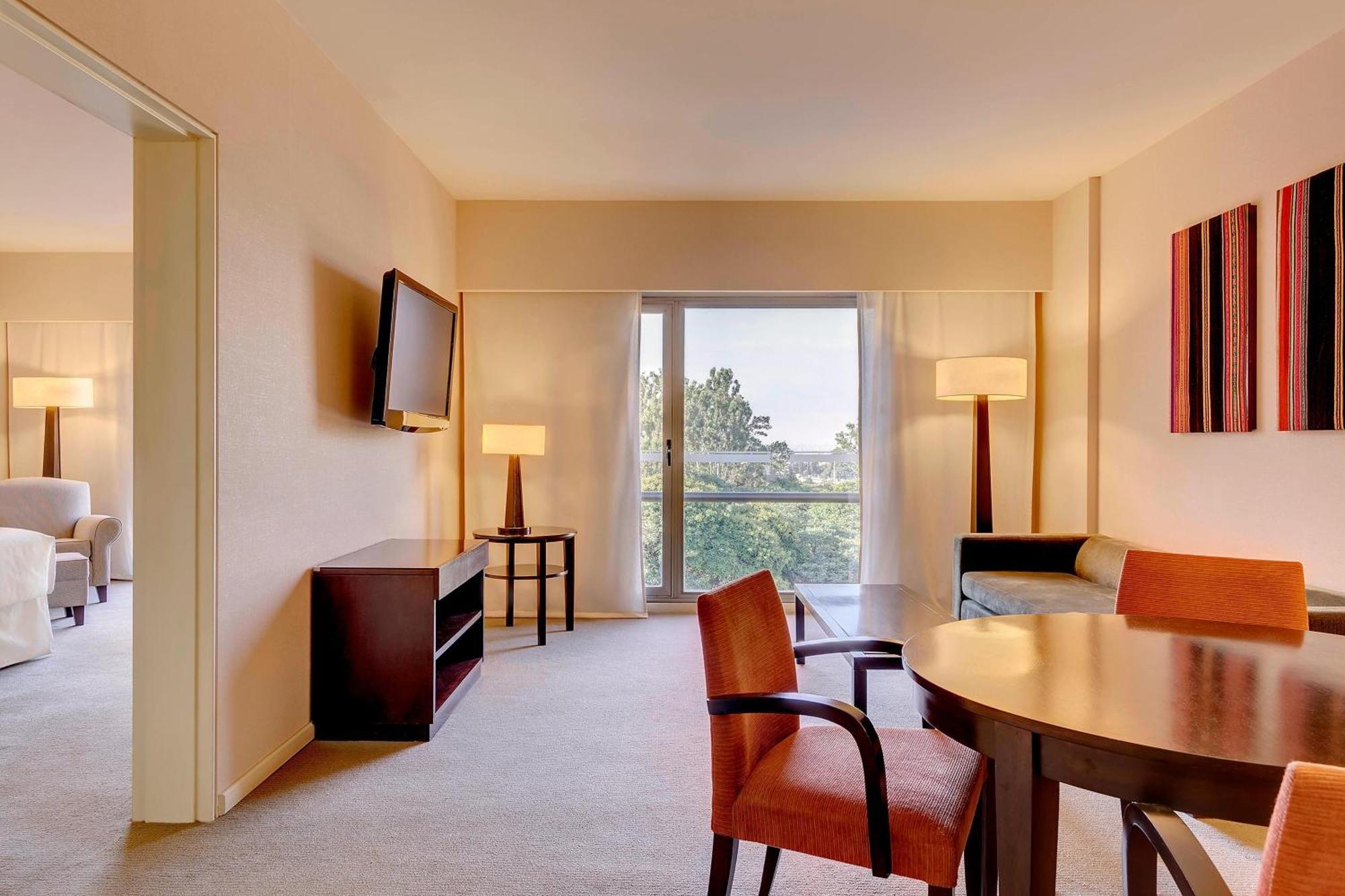 Sheraton Salta Hotel Екстер'єр фото