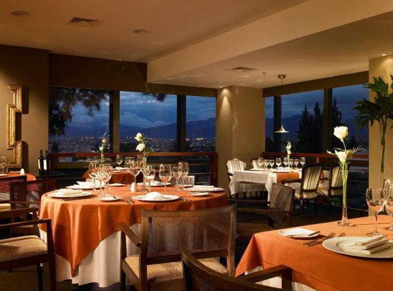 Sheraton Salta Hotel Ресторан фото